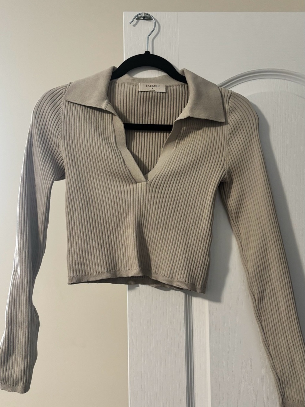 Babaton | Sculpt Knit Polo | Longsleeve |Beige | Size Small